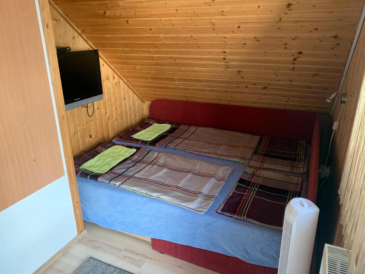 Bük Komo Apartment מראה חיצוני תמונה