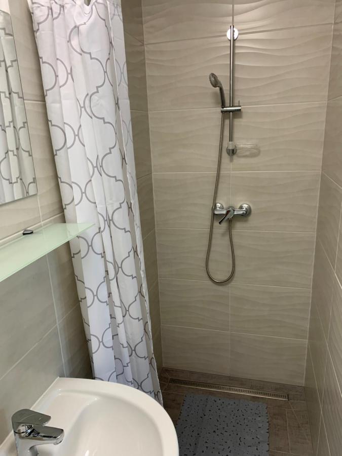 Bük Komo Apartment מראה חיצוני תמונה