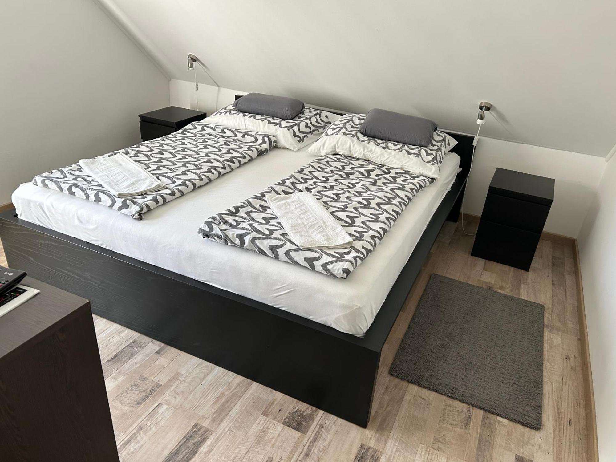 Bük Komo Apartment מראה חיצוני תמונה